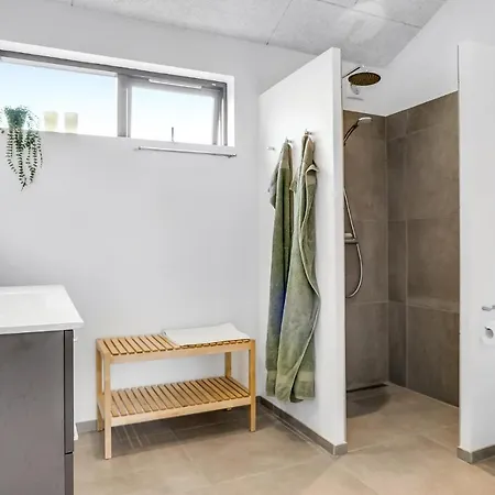 Дом отдыха Stunning In With 4 Bedrooms And Wifi