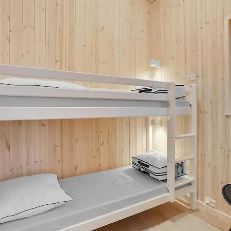 Stunning In With 4 Bedrooms And Wifi Дом отдыха Jerup