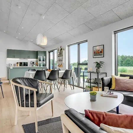 Stunning In With 4 Bedrooms And Wifi